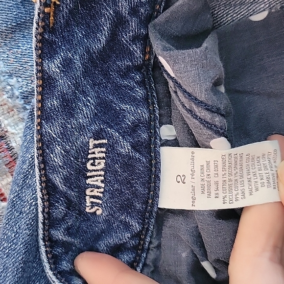 American Eagle low rise straight patchwork jeans size 2 - Picture 6 of 6